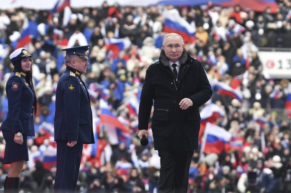 Vladimir Putin told the crowd: “All our people are defenders of the fatherland.”
