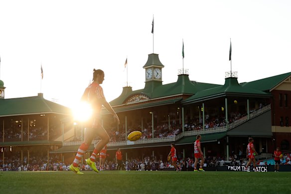 Opening round kicked off at the SCG.