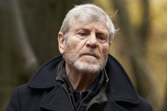 French-Turkish actor Tcheky Karyo plays Julian Baptiste, a detective who specialises in finding missing people.