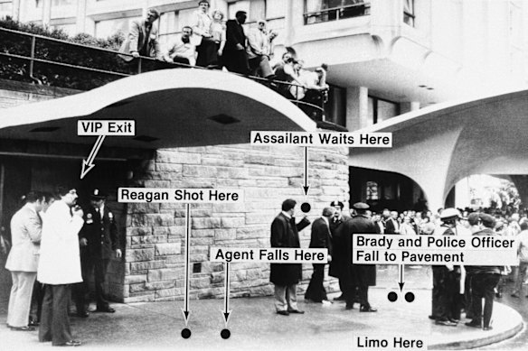 Uma imagem anotada da cena do assassinato mostra o que aconteceu.