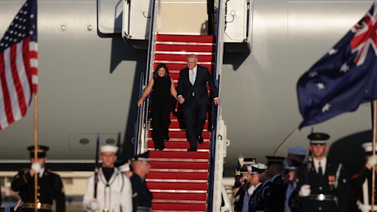 Prime Minister Scott Morrison and Jenny Morrison were given a red-carpet welcome at Joint Base Andrews on Friday morning.