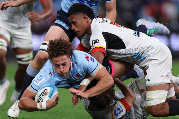 Waratahs and Chiefs locked up 12-all at half-time