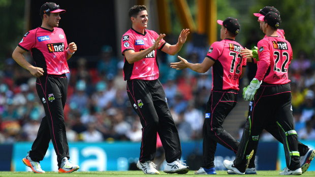 Pick and stick: Sean Abbott will join the Sydney Sixers' 50-club on Sunday. 
