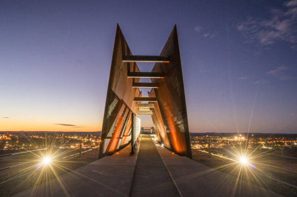 The Line of Lode Memorial in Broken Hill commemorates the lives lost in Broken Hill’s mining industry since operation in 1883.