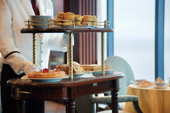 Elegant afternoon tea in the Horizons Lounge.