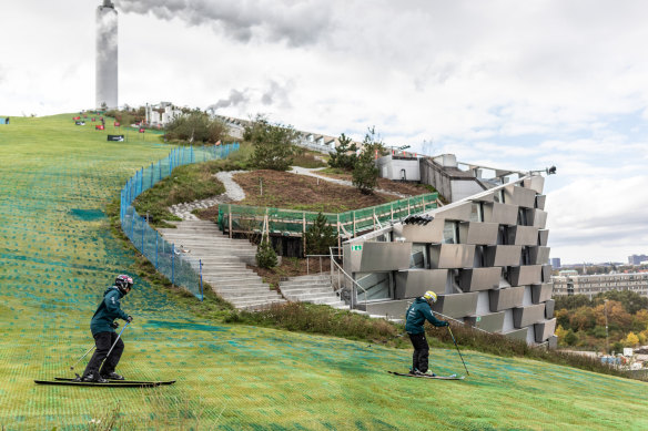 Climb … or ski? Copenhagen’s Copenhill.