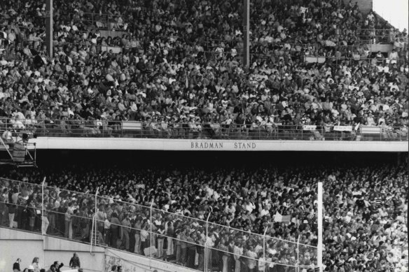 Crowds pack the SCG for the NSWRL Leagueathon in 1978.