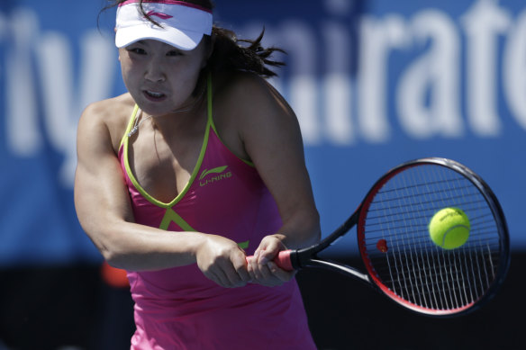 Peng Shuai plays against Tatjana Maria at the 2015 Australian Open.