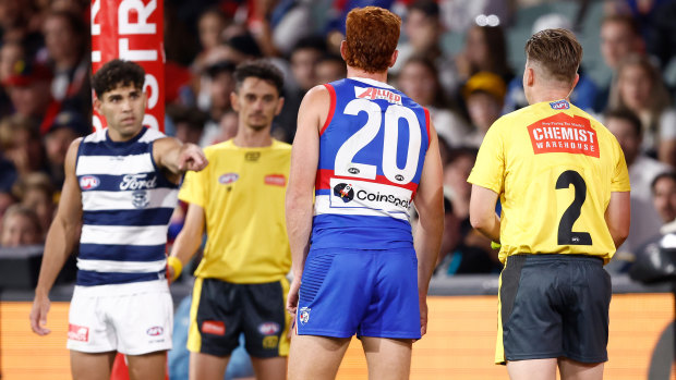 Score reviews plummet in round seven as umpires back their judgment