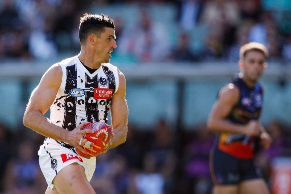 Pendlebury kicking truly as Magpies, Crows trade goals