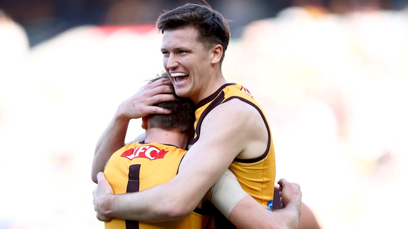 Brown-and-gold bonanza: Gun Hawks forward recommits to form star tandem with Ben King
