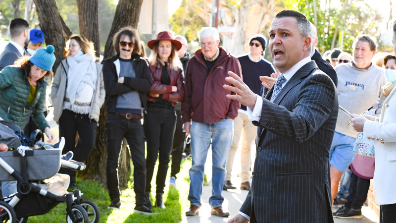 Nervous buyers drop out of auction race for $2.41 million Dulwich Hill house