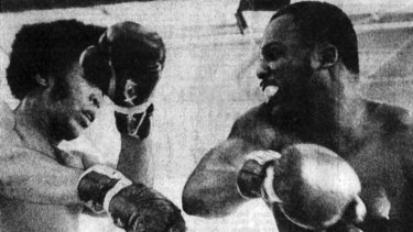 'Showdown at St Kilda' between Jimmy Ellis and Joe Frazier.