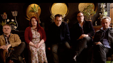 Mick Thomas and the Roving Commission.