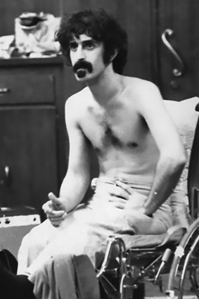 Frank Zappa committed early in his life “to live for his art”, says Alex Winter, director of the documentary Zappa.