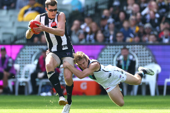 Collingwood v Port Adelaide.