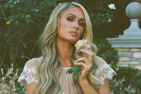 Heiress Paris Hilton's documentary This is Paris will be released on YouTube.