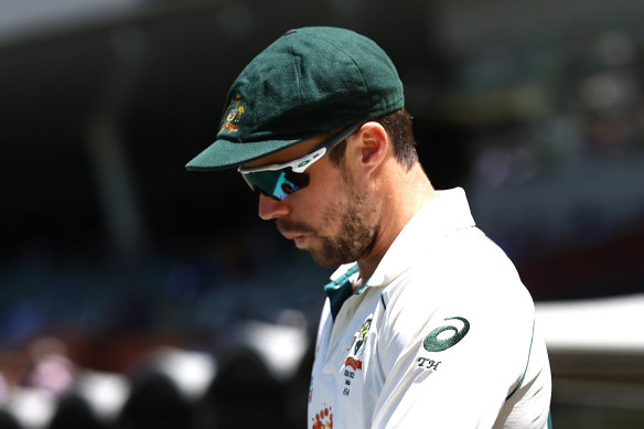 Travis Head has been dropped from Cricket Australia’s national contract list.