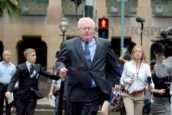 Graham Richardson departs after appearing before the McGurk parliamentary inquiry at NSW State Parliament in December 2009.