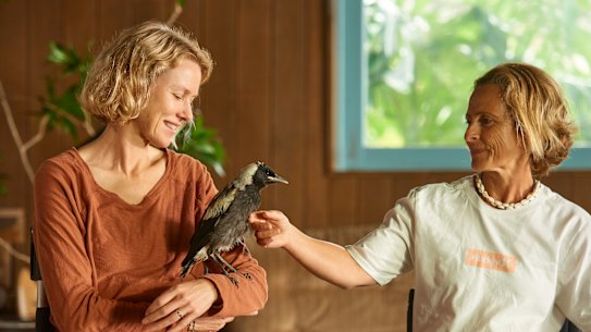 Naomi Watts and a magpie co-star in Penguin Bloom meet Sam Bloom on the set (aka Sam's house).