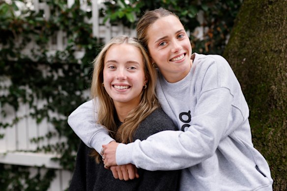 Twins Gemma (left) and Claudia Hollingsworth, 20.