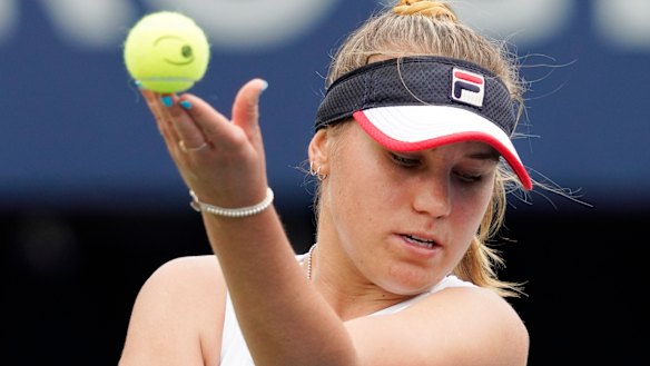 Sofia Kenin advanced at Barty's expense.
