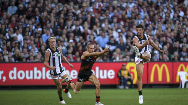 Collingwood captain Scott Pendlebury  maintained his preternatural calm and one-touch ball handling. 