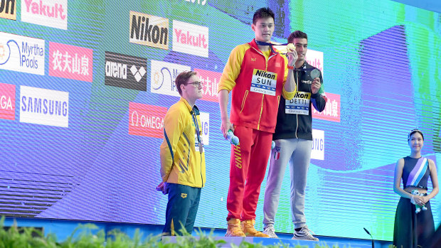 Mack Horton protests against Sun Yang's 400m freestyle win.