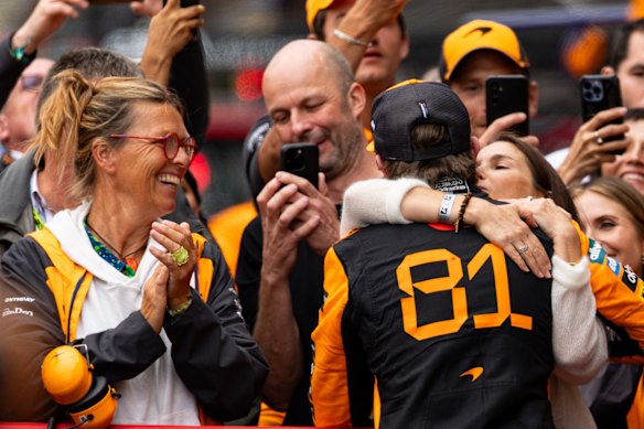 Piastri hugs her mother Nicole in Belgium last year. 