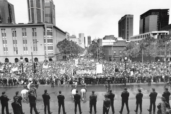 Anti-Kennett Government rally.