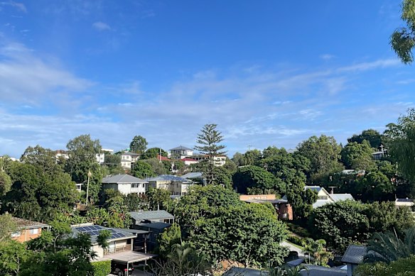 A picture sent to Brisbane Times from a reader in Mount Gravatt East on Thursday morning.