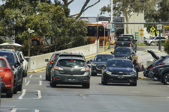 Behavioural science expert Dan Mo<em></em>nheit said the most effective way to score a car park was to employ the wait-and-follow method.