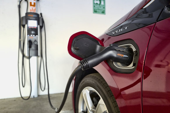 The Clean Energy Finance Corporation will offer discounted loans for electric vehicles.