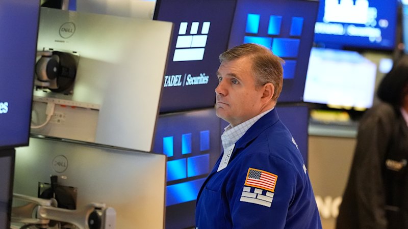 Delnice ASX naj bi padle, Alphabet poskočil, Wall Street pa umirjen