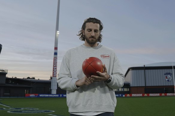 Marcus Bontempelli, captain of the Western Bulldogs, appears in new Prime Video series Final Siren. 