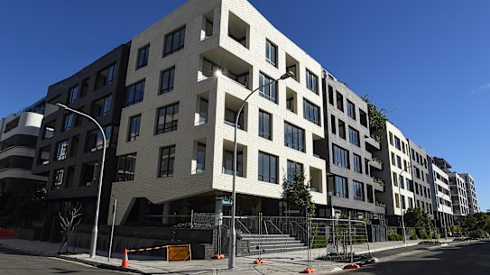 The Sugarcube apartment building development in Erskineville has been delayed.
