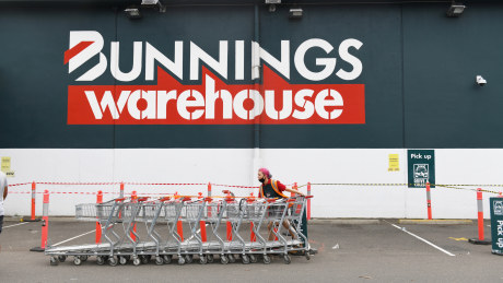 Bunnings owner Wesfarmers is hoping to sell retail bonds to the public. 