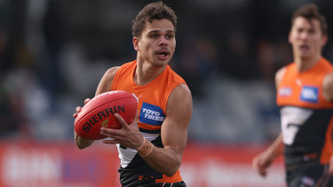 Bobby Hill will remain with the GWS Giants for at least another season.