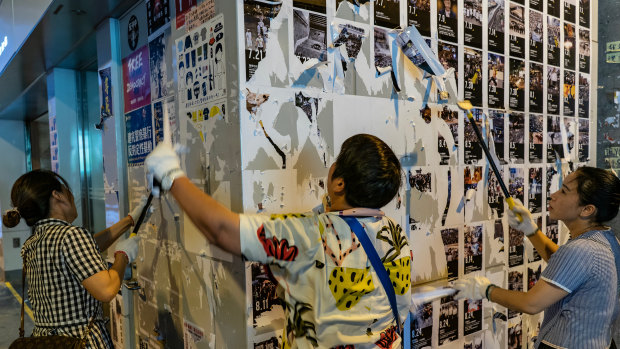 A pro-Beijing city legislator, Junius Ho, who has been a vocal critic of the protests, had urged his supporters to clean up the approximately 100 "Lennon Walls" around the city.