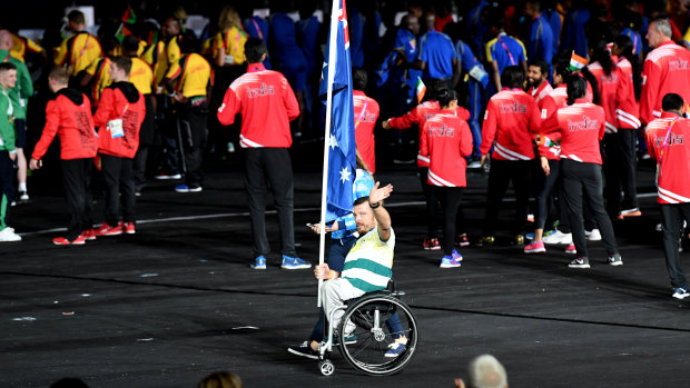 Australian flag bearer Kurt Fearnley was disappointed the athletes entry during the Commonwealth Games closing ceremony was not broadcast. 