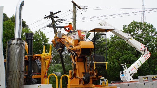 Ausgrid is working to assist thousands of people who remain without power a week after severe storms lashed Sydney. 