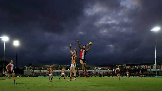 Nothing gloomy about footy's return to Moorabbin.