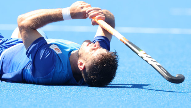 Robbert Kemperman reacts after missing a penalty shot during the shootout for the Dutch.