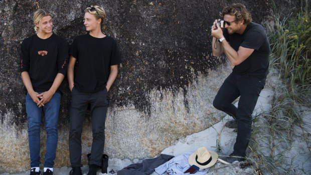 Reading the book was like "cracking open my soul" ... Simon Baker with Ben Spence and Samson Coulter on location during filming for Breath in Western Australia.