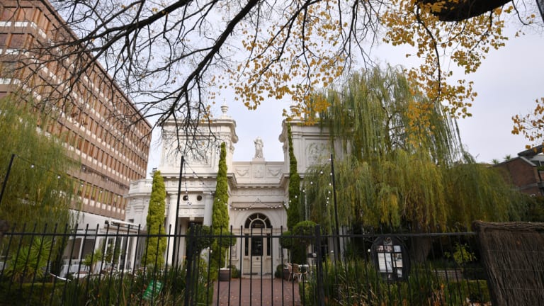 More than 60 couples fleeced in Willows wedding wipeout