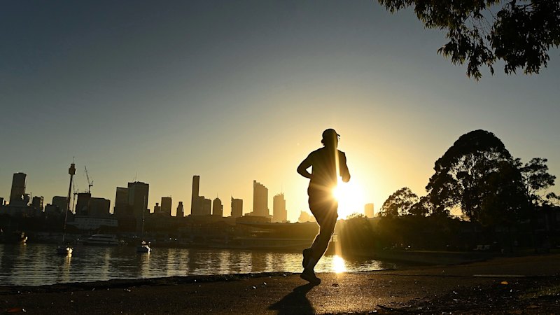 Hail, strong winds headed for city as catastrophic fire danger hits NSW Central West
