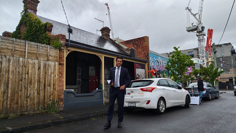 Inner-city bluestone built in 1860 sells for $950,000 after auction