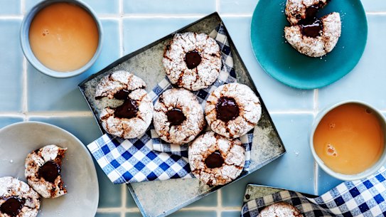 Chocolate and almond pasticcini