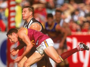 Rintoul in action for Collingwood in 2001.