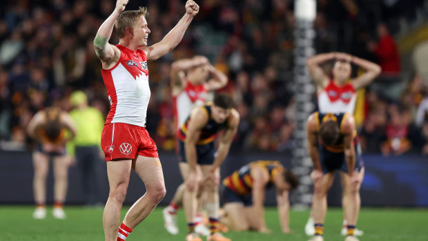 Isaac Heeney celebrates Sydney’s win on the siren.